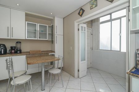 Cozinha de apartamento para alugar com 2 quartos, 87m² em Bom Fim, Porto Alegre