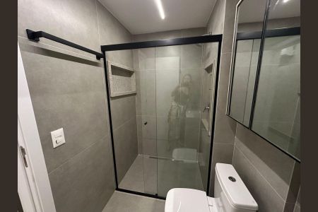 Banheiro de apartamento para alugar com 2 quartos, 51m² em Noroeste, Brasília