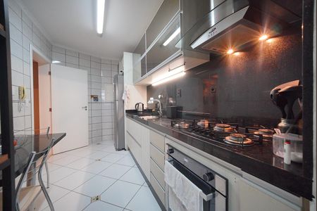 Cozinha de apartamento para alugar com 3 quartos, 99m² em Capoeiras, Florianópolis
