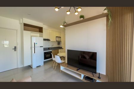 Sala de apartamento para alugar com 2 quartos, 45m² em Santo Amaro, São Paulo