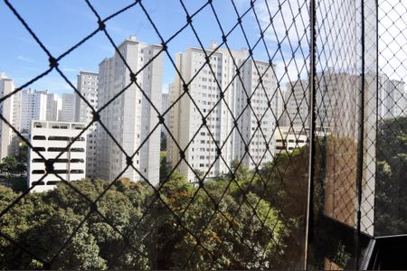 Apartamento à venda com 65m², 2 quartos e 1 vaga Apartamento à venda com 65m², 2 quartos e 1 vagaDetalhe - Vista da Varanda da Sala e Sala de Jantar