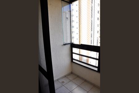 Apartamento à venda com 65m², 2 quartos e 1 vaga Apartamento à venda com 65m², 2 quartos e 1 vagaDetalhe - Varanda da Sala e Sala de Jantar
