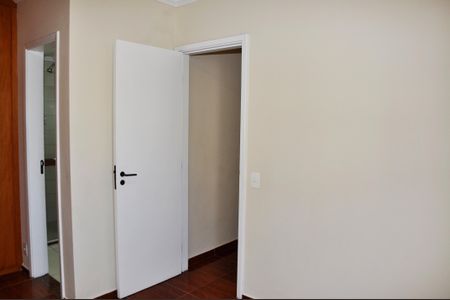 Apartamento à venda com 65m², 2 quartos e 1 vaga Apartamento à venda com 65m², 2 quartos e 1 vagaDetalhe - Quarto 01 com Suíte