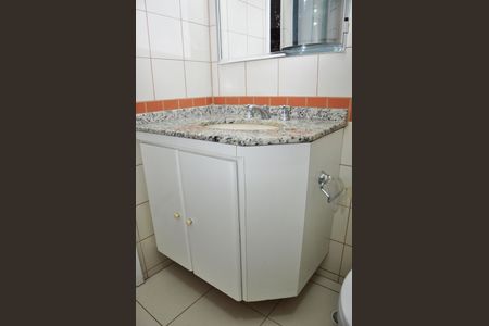 Apartamento à venda com 65m², 2 quartos e 1 vaga Apartamento à venda com 65m², 2 quartos e 1 vagaDetalhe - Banheiro Social