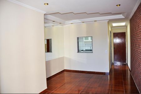 Apartamento à venda com 65m², 2 quartos e 1 vaga Apartamento à venda com 65m², 2 quartos e 1 vagaDetalhe - Sala e Sala de Jantar