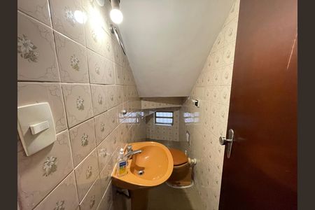 Casa para alugar com 176m², 2 quartos e 1 vaga Casa para alugar com 176m², 2 quartos e 1 vagaBanheiro 2