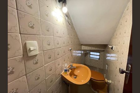 Banheiro 2 de casa para alugar com 2 quartos, 176m² em Vila Universitaria, São Paulo