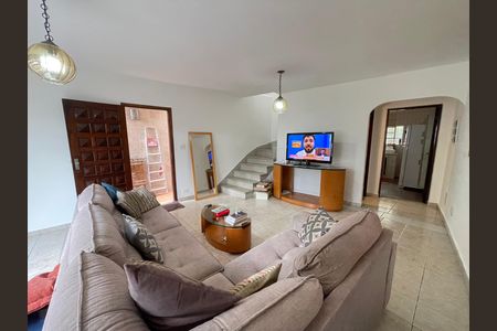 Sala de casa para alugar com 2 quartos, 176m² em Vila Universitaria, São Paulo