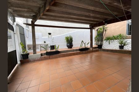 Garagem de casa para alugar com 2 quartos, 176m² em Vila Universitaria, São Paulo