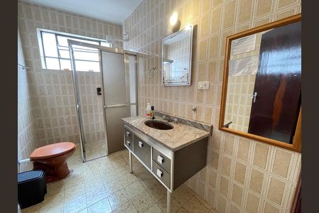 Casa para alugar com 176m², 2 quartos e 1 vaga Casa para alugar com 176m², 2 quartos e 1 vagaBanheiro 1