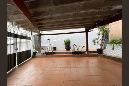 Casa para alugar com 176m², 2 quartos e 1 vaga Casa para alugar com 176m², 2 quartos e 1 vagaGaragem