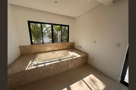 Casa para alugar com 360m², 3 quartos e 3 vagas