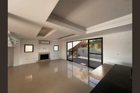 Casa para alugar com 360m², 3 quartos e 3 vagas