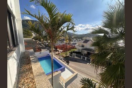 Casa para alugar com 360m², 3 quartos e 3 vagas