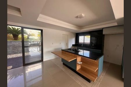 Casa para alugar com 360m², 3 quartos e 3 vagas
