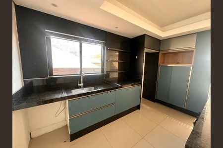Casa para alugar com 360m², 3 quartos e 3 vagas