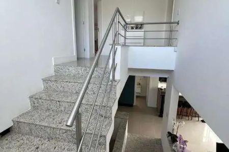 Casa para alugar com 360m², 3 quartos e 3 vagas