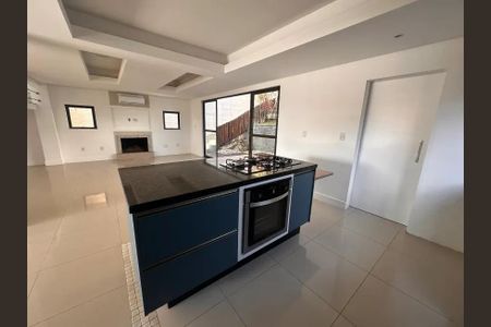 Casa para alugar com 360m², 3 quartos e 3 vagas