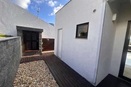 Casa para alugar com 360m², 3 quartos e 3 vagas