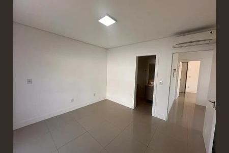 Casa para alugar com 360m², 3 quartos e 3 vagas