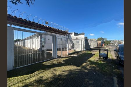Casa de condomínio à venda com 45m², 2 quartos e 1 vaga Casa de condomínio à venda com 45m², 2 quartos e 1 vagaFachada