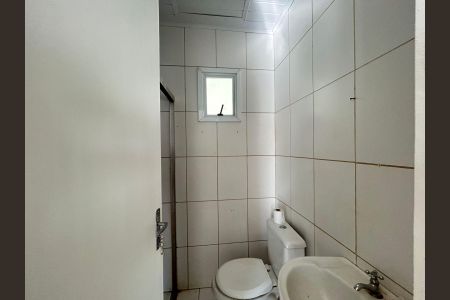 Casa de condomínio à venda com 45m², 2 quartos e 1 vaga Casa de condomínio à venda com 45m², 2 quartos e 1 vagaBanheiro