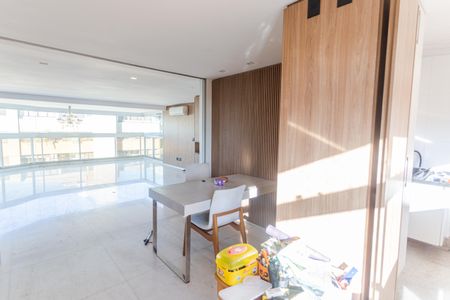 Cozinha de apartamento à venda com 3 quartos, 127m² em Santo Agostinho, Belo Horizonte