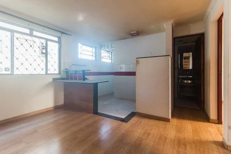 Sala de apartamento para alugar com 2 quartos, 50m² em Jardim America, Poá