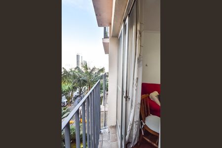 Apartamento à venda com 80m², 1 quarto e 1 vaga Apartamento à venda com 80m², 1 quarto e 1 vagaVaranda