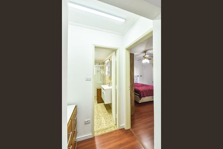 Corredor de apartamento à venda com 1 quarto, 80m² em Cambuci, São Paulo
