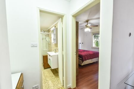 Corredor de apartamento à venda com 1 quarto, 80m² em Cambuci, São Paulo