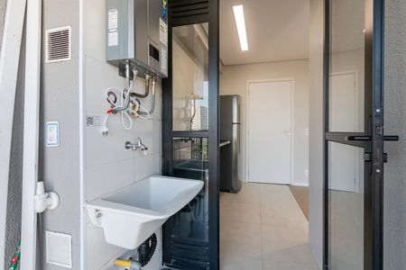 Lavanderia de apartamento para alugar com 2 quartos, 40m² em Parque Maria Helena, São Paulo