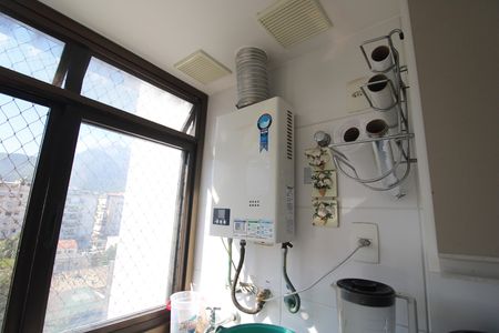 Apartamento à venda com 154m², 3 quartos e 1 vagaÁrea de serviço