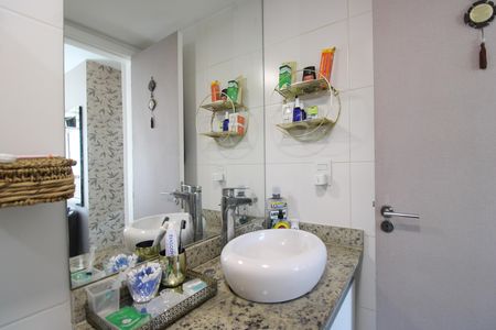 Apartamento à venda com 154m², 3 quartos e 1 vagaBanheiro da suíte 1