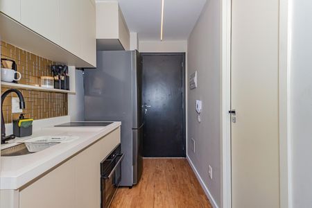 Cozinha de kitnet/studio à venda com 1 quarto, 24m² em Vila Cordeiro, São Paulo