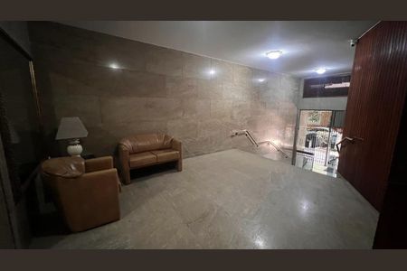 Apartamento à venda com 123m², 3 quartos e 1 vaga Apartamento à venda com 123m², 3 quartos e 1 vagaHall