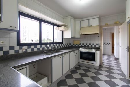 Apartamento para alugar com 210m², 3 quartos e 3 vagas Apartamento para alugar com 210m², 3 quartos e 3 vagasCozinha