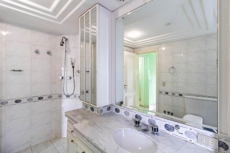Apartamento para alugar com 210m², 3 quartos e 3 vagas Apartamento para alugar com 210m², 3 quartos e 3 vagasSuíte 1