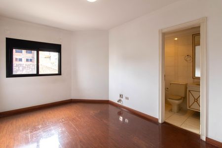 Apartamento para alugar com 210m², 3 quartos e 3 vagas Apartamento para alugar com 210m², 3 quartos e 3 vagasSuíte 3