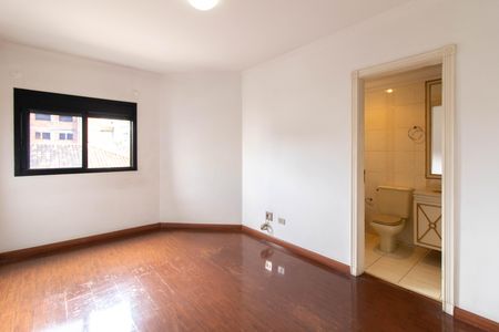 Apartamento para alugar com 210m², 3 quartos e 3 vagas Apartamento para alugar com 210m², 3 quartos e 3 vagasSuíte 3