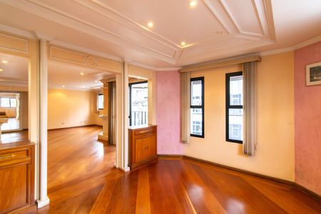 Apartamento para alugar com 210m², 3 quartos e 3 vagas Apartamento para alugar com 210m², 3 quartos e 3 vagasSala de Jantar