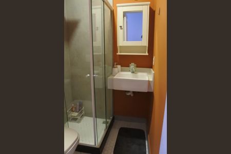 Banheiro de apartamento à venda com 2 quartos, 68m² em Copacabana, Rio de Janeiro
