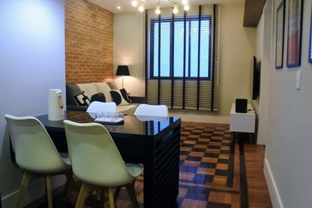Apartamento à venda com 68m², 2 quartos e sem vaga Apartamento à venda com 68m², 2 quartos e sem vagaSala de Jantar
