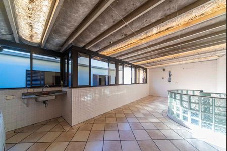 Casa à venda com 300m², 3 quartos e 2 vagas Casa à venda com 300m², 3 quartos e 2 vagasSalão e Área Gourmet
