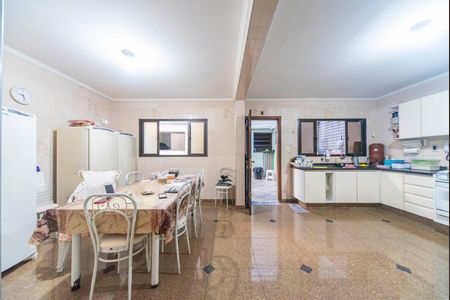 Casa à venda com 300m², 3 quartos e 2 vagas Casa à venda com 300m², 3 quartos e 2 vagasCopa e Cozinha