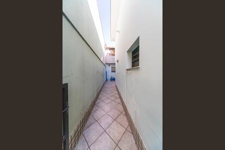 Casa à venda com 300m², 3 quartos e 2 vagas Casa à venda com 300m², 3 quartos e 2 vagasCorredor Externo