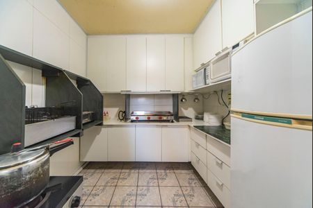 Casa à venda com 300m², 3 quartos e 2 vagas Casa à venda com 300m², 3 quartos e 2 vagasCozinha 2