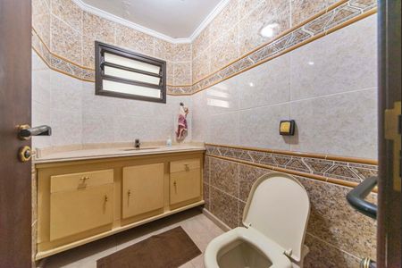 Casa à venda com 300m², 3 quartos e 2 vagas Casa à venda com 300m², 3 quartos e 2 vagasLavabo