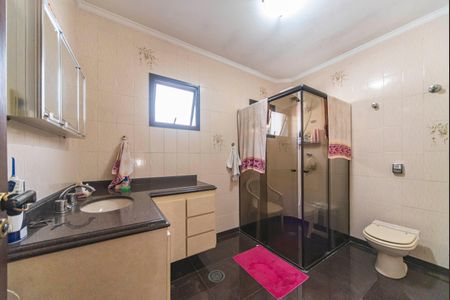 Casa à venda com 300m², 3 quartos e 2 vagas Casa à venda com 300m², 3 quartos e 2 vagasBanheiro