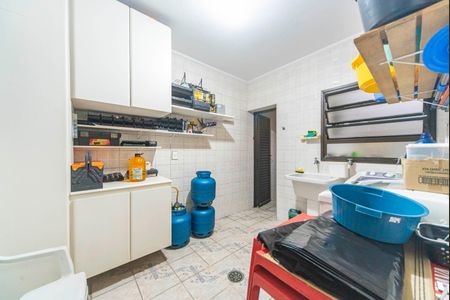 Casa à venda com 300m², 3 quartos e 2 vagas Casa à venda com 300m², 3 quartos e 2 vagasÁrea de Serviço